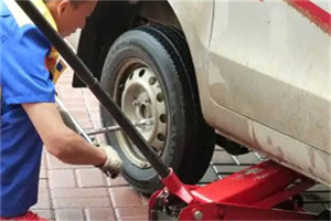 阿荣旗附近拖车24小时服务热线电话